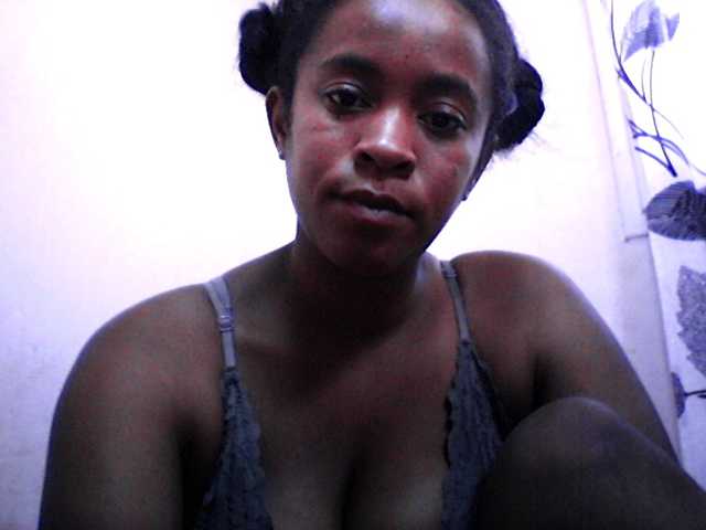 silviaLaBombe's BongaCams show and profile