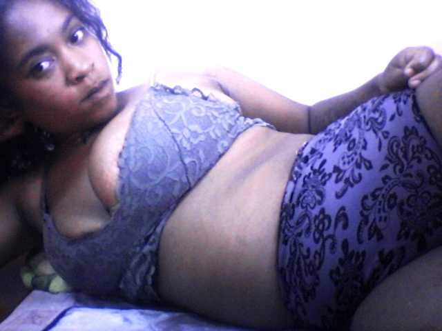 silviaLaBombe's BongaCams show and profile