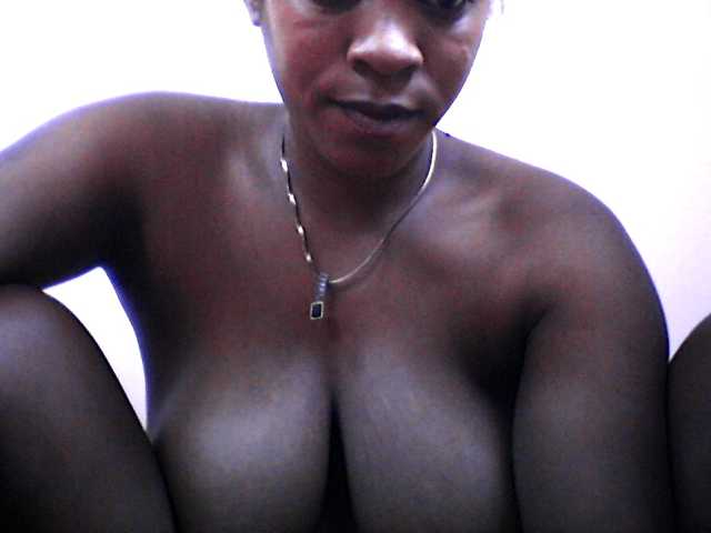 silviaLaBombe's BongaCams show and profile