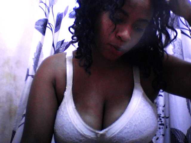 silviaLaBombe's BongaCams show and profile