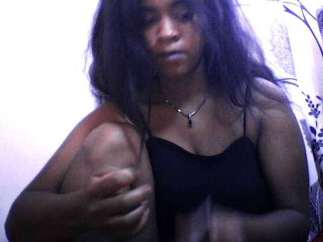 silviaLaBombe's BongaCams show and profile