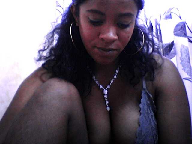 silviaLaBombe's BongaCams show and profile