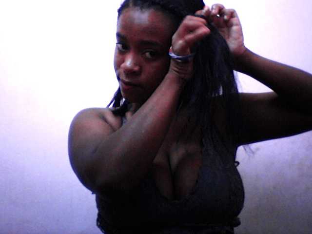 silviaLaBombe's BongaCams show and profile