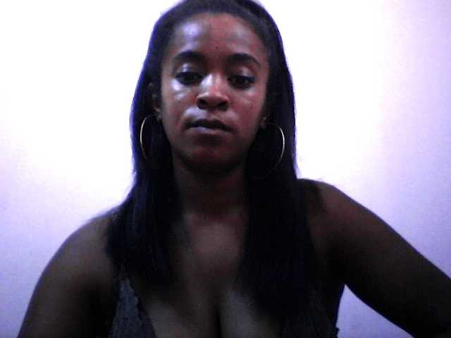 silviaLaBombe's BongaCams show and profile