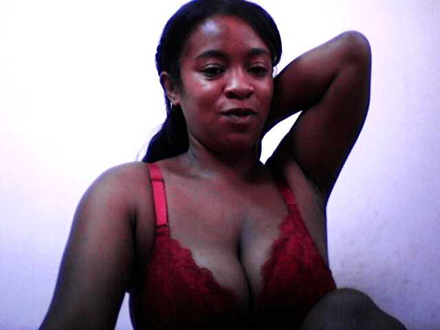 silviaLaBombe's BongaCams show and profile