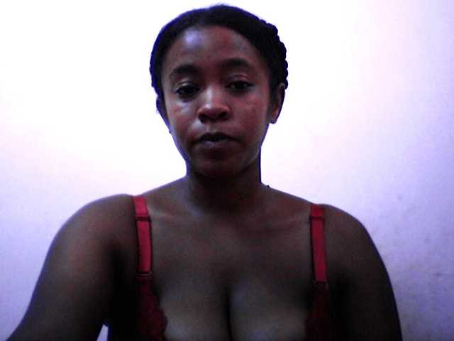 silviaLaBombe's BongaCams show and profile