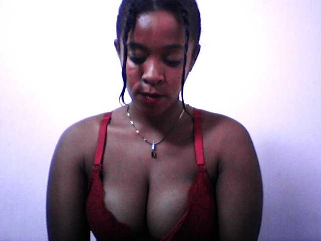 silviaLaBombe's BongaCams show and profile