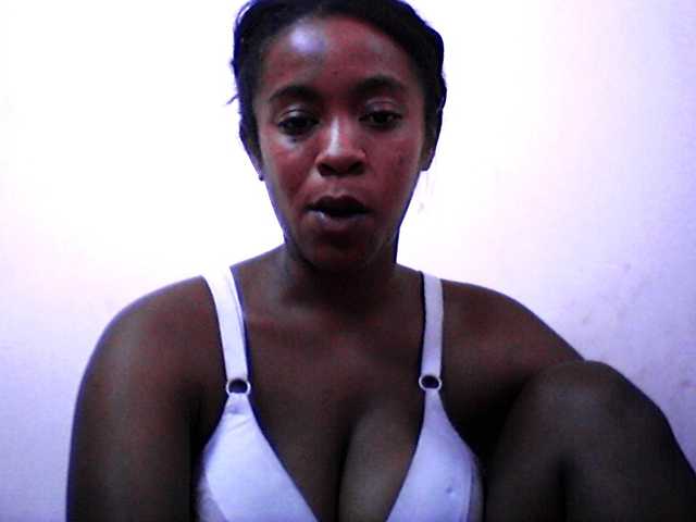 silviaLaBombe's BongaCams show and profile