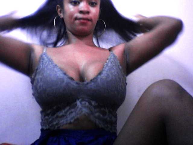 silviaLaBombe's BongaCams show and profile