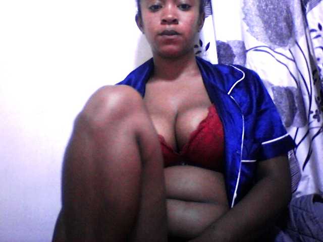 silviaLaBombe's BongaCams show and profile