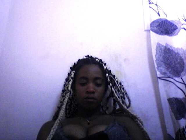 silviaLaBombe's BongaCams show and profile