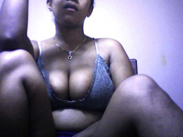 silviaLaBombe's BongaCams show and profile