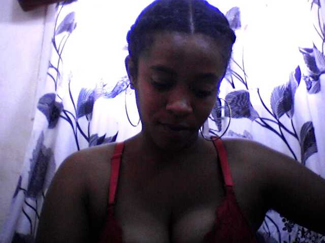 silviaLaBombe's BongaCams show and profile