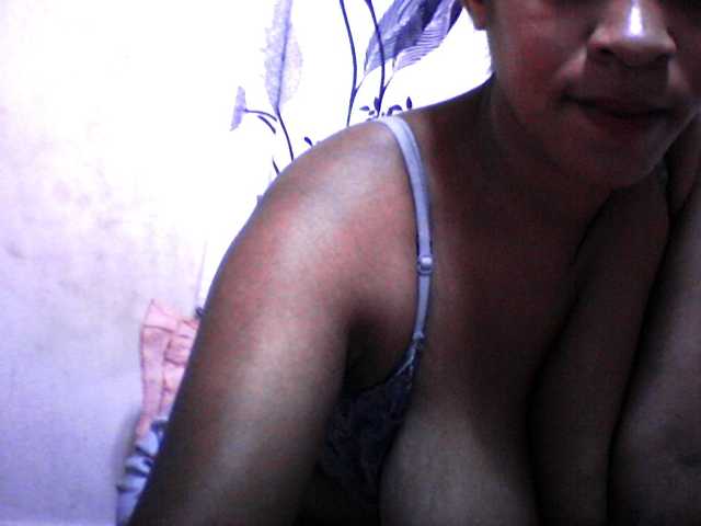 silviaLaBombe's BongaCams show and profile