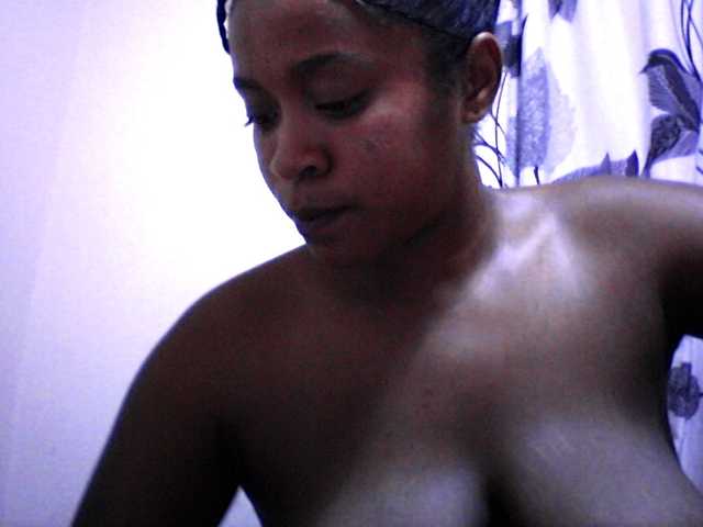 silviaLaBombe's BongaCams show and profile