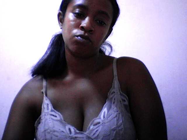 silviaLaBombe's BongaCams show and profile