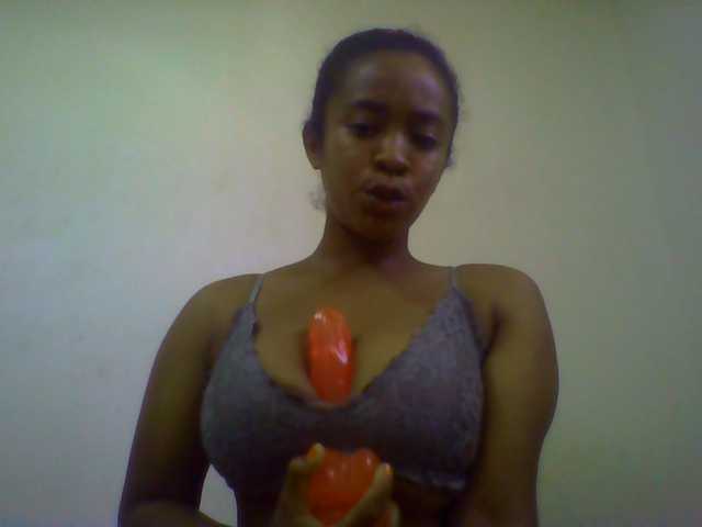 silviaLaBombe's BongaCams show and profile