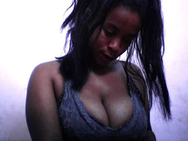 silviaLaBombe's BongaCams show and profile