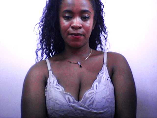 silviaLaBombe's BongaCams show and profile