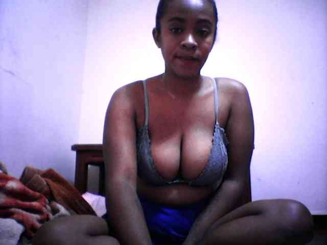 silviaLaBombe webcam