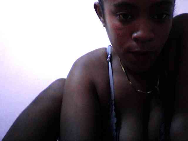 silviaLaBombe webcam