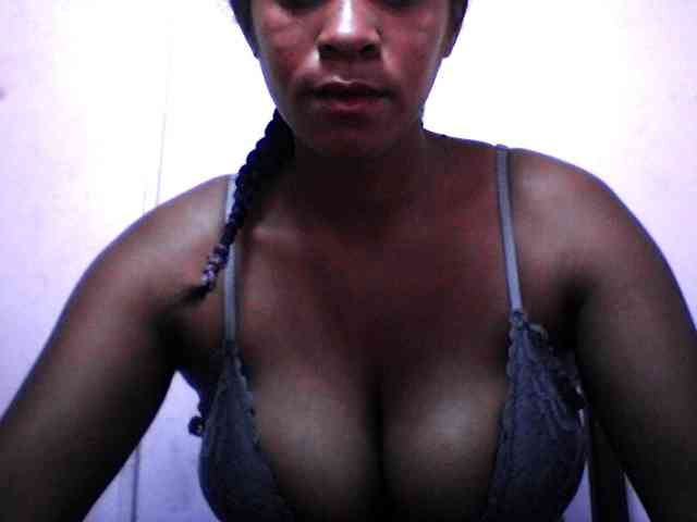 silviaLaBombe webcam