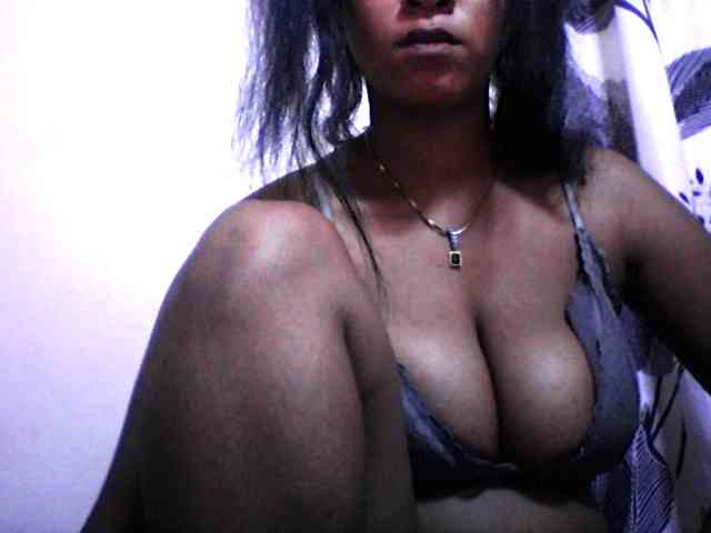 silviaLaBombe webcam