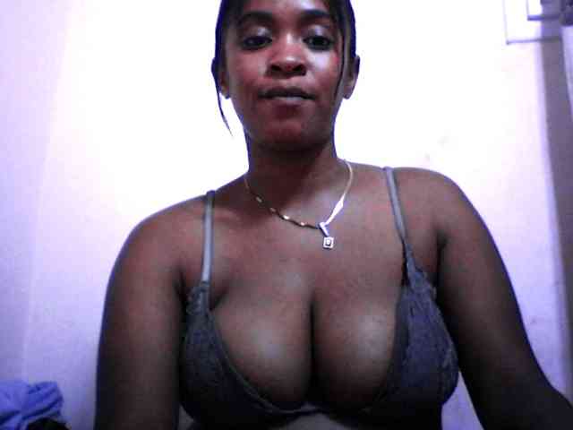 silviaLaBombe webcam