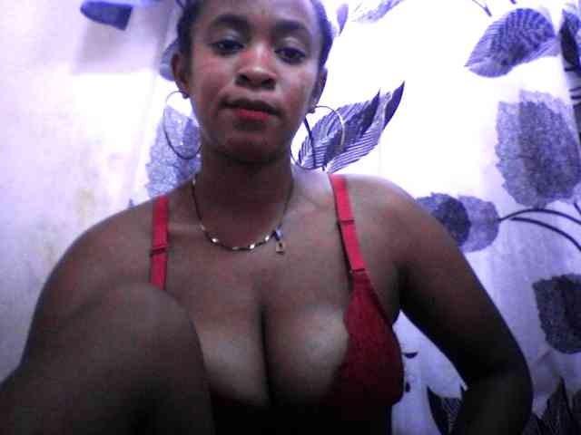 silviaLaBombe webcam
