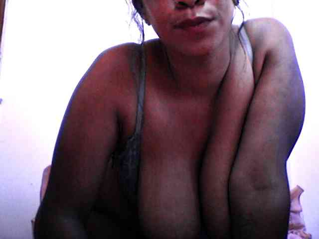 silviaLaBombe webcam
