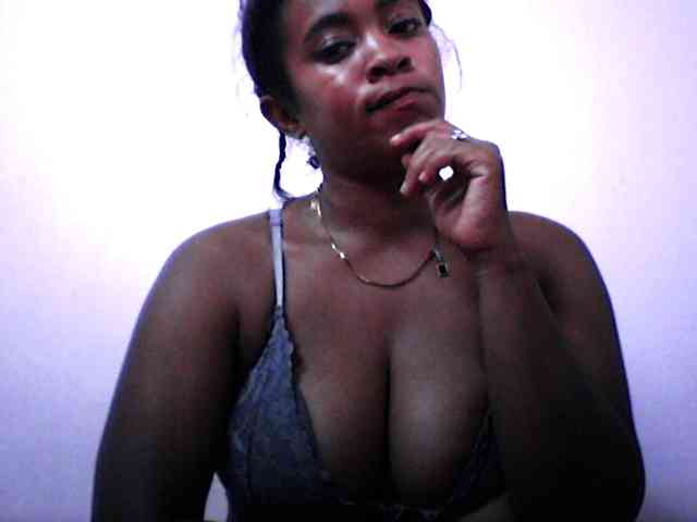 silviaLaBombe webcam