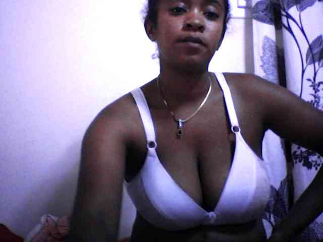 silviaLaBombe webcam