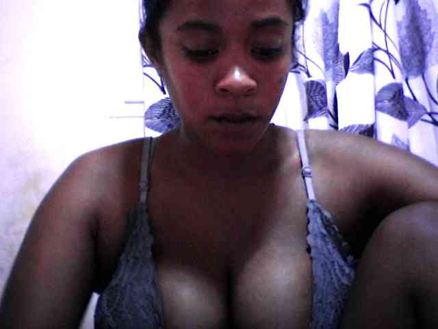 silviaLaBombe webcam