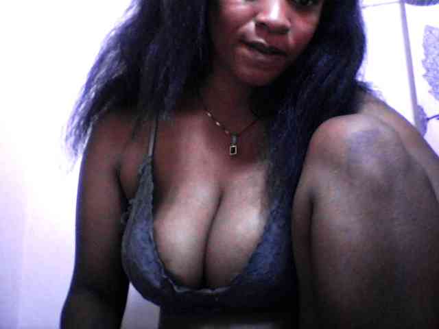 silviaLaBombe Live Webcam on BongaCams