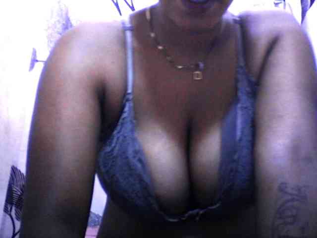 silviaLaBombe webcam