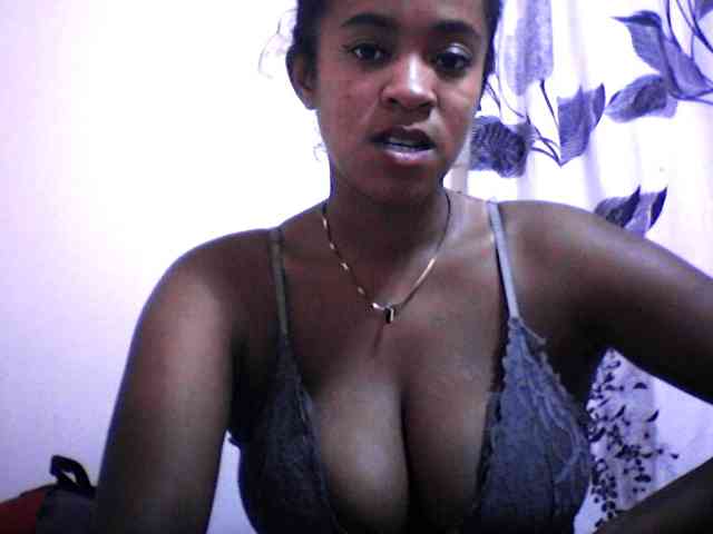 silviaLaBombe webcam