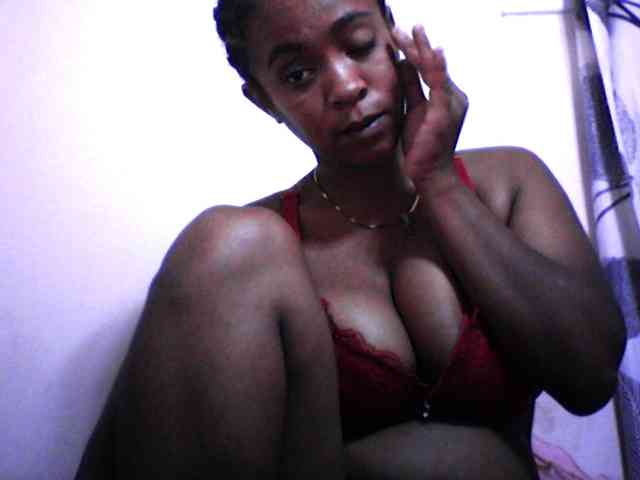 silviaLaBombe webcam