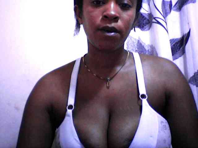 silviaLaBombe webcam