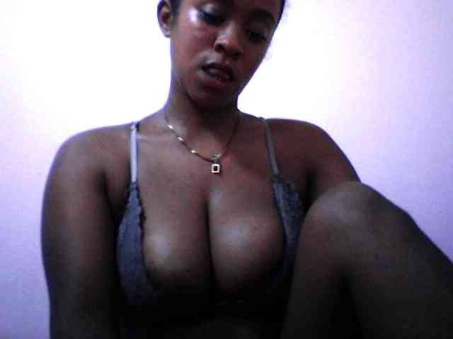 silviaLaBombe webcam