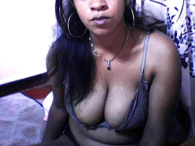silviaLaBombe webcam