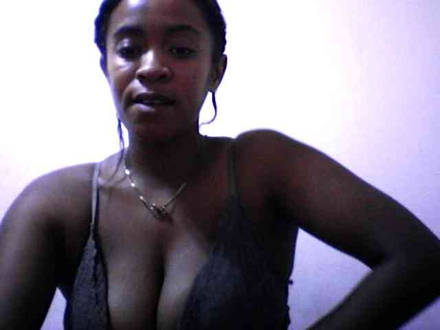 silviaLaBombe webcam
