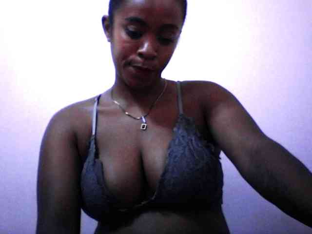 silviaLaBombe webcam