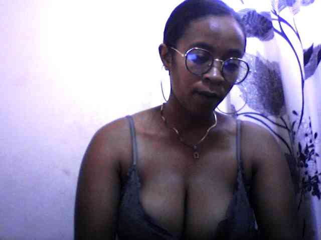 silviaLaBombe webcam