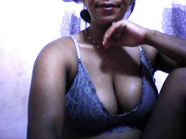 silviaLaBombe webcam