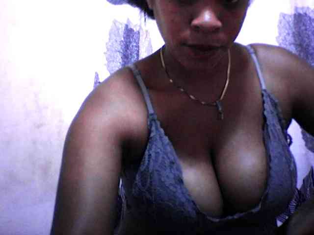 silviaLaBombe webcam