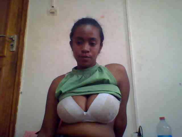 silviaLaBombe webcam