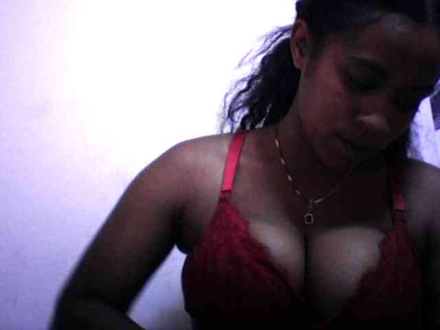 silviaLaBombe webcam