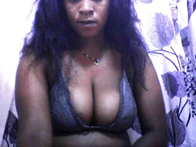 silviaLaBombe webcam