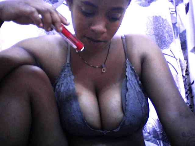 silviaLaBombe webcam