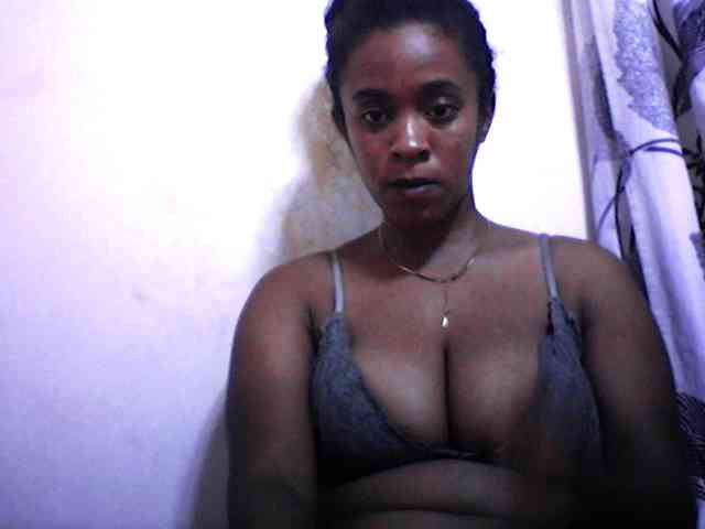 silviaLaBombe webcam